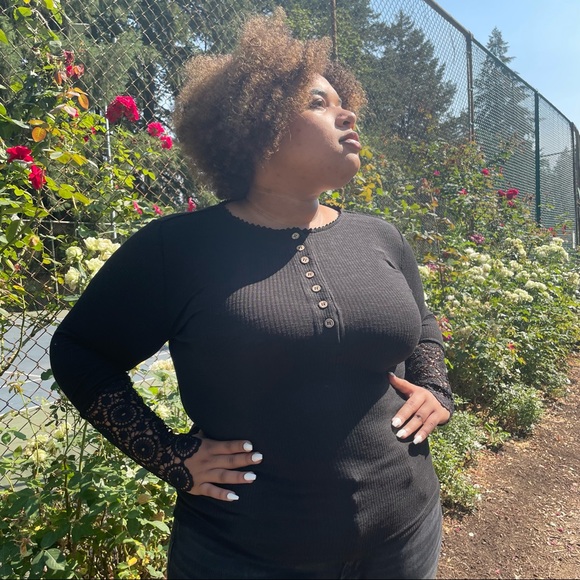 Black Lace Splicing Ribbed Long Sleeve Plus Size Top - Picture 10 of 11